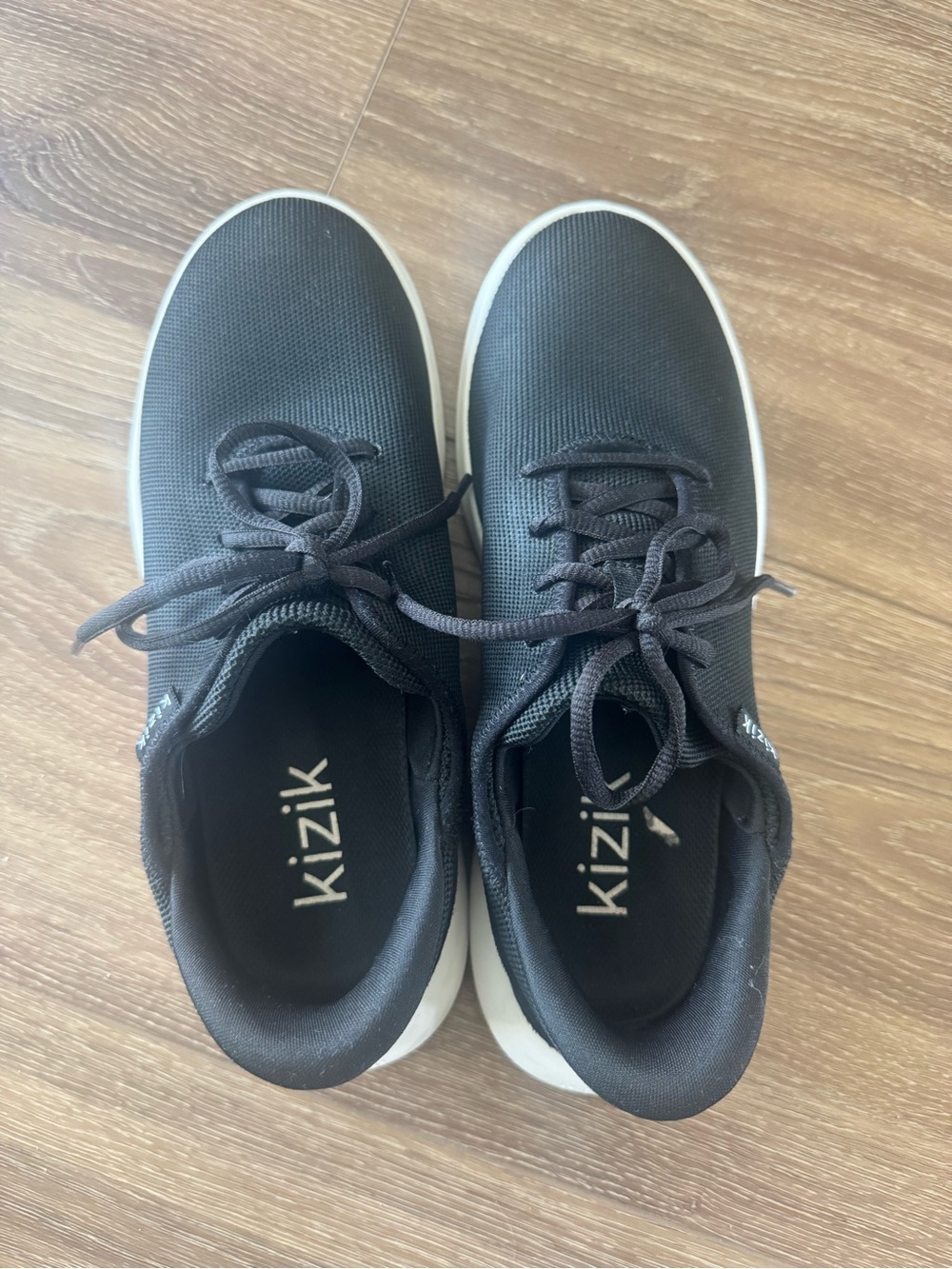Kizik Lima Black Slip-On Sneakers hand free men’s 7.5 women’s 9